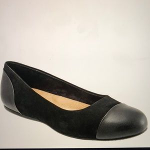 Softwalk Sonoma Cap Toe flat 10.5 wide black